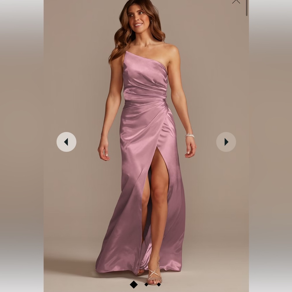 GALINA SIGNATURE
charmeuse draped one-shoulder dress

STYLE# GS290018